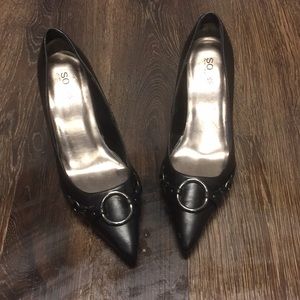 SO pointed high heals
